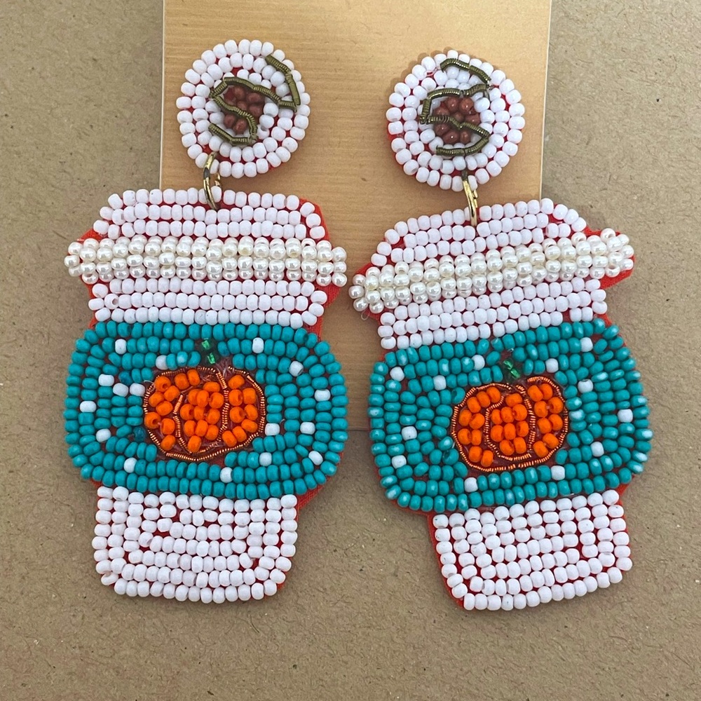 🎃🧡Halloween Pumpkin Latte Beaded Earrings